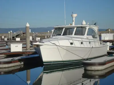 Mainship Mainship Pilot Sedan 