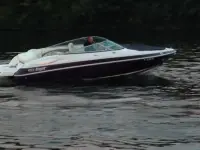 220 LX Bowrider 23 