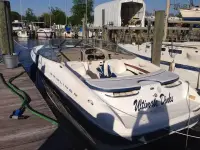 Bayliner 2352 Capri Cuddy 