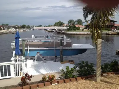 Catamaran Coaches 25 x 85 CCI TriToon 