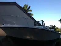 Mako 226 Center Console