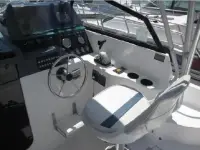 Trophy 2352 Walkaround 