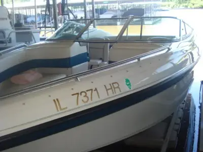Crownline Bowrider 