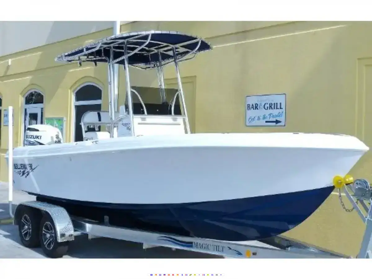 Bluewater 2150 Center Console 
