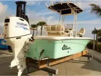 Carolina Skiff Sea Chaser LX Bay Runner 