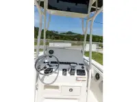 Carolina Skiff Sea Chaser Hybrid Fish and Cruise 