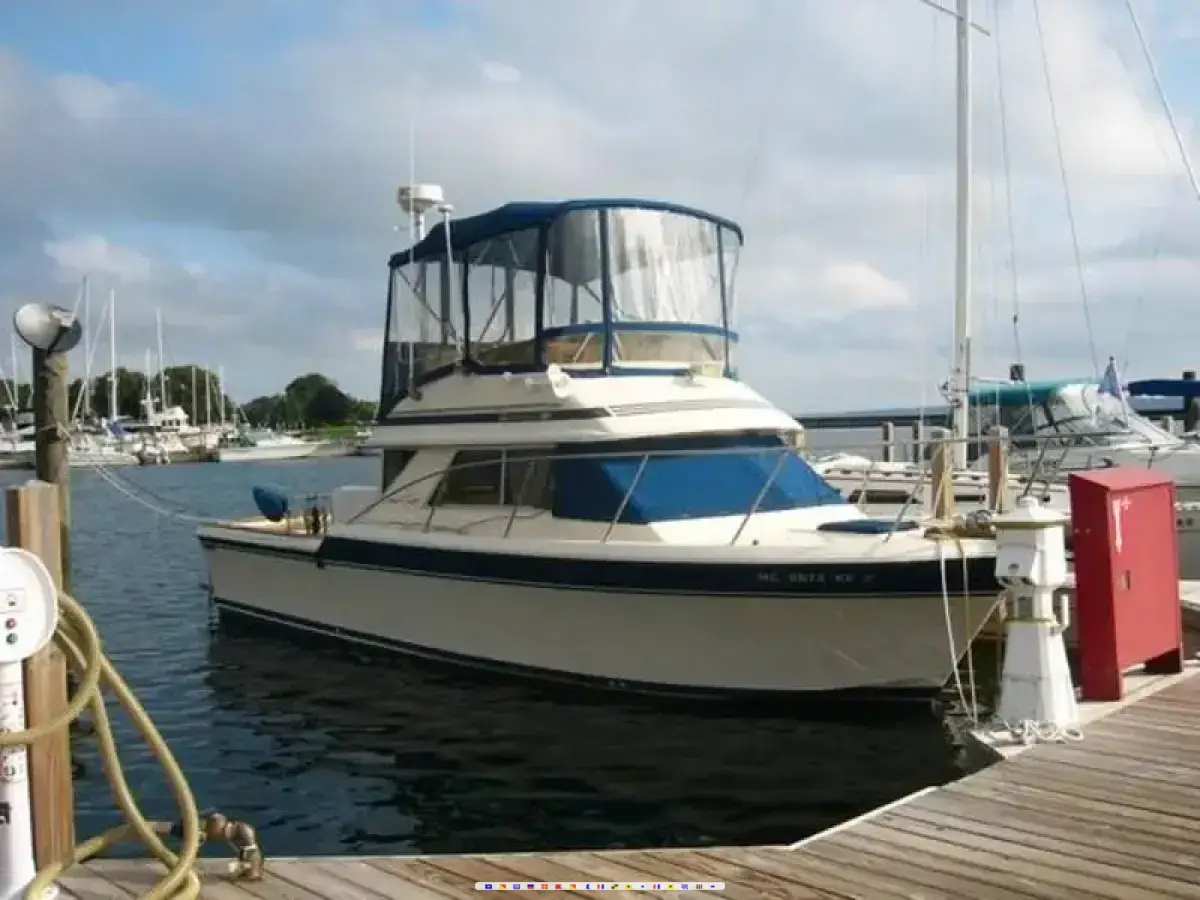 Chris Craft 315 Commander 