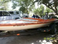 Hallett 1977 Bubble Deck Ski Boat 