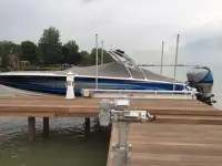 Chris Craft Concept 36 cabin 
