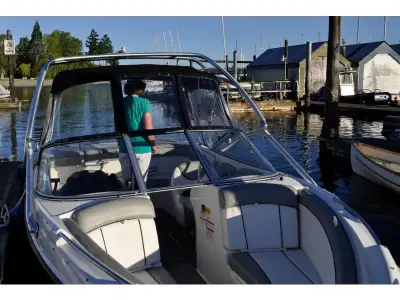 Bayliner 215 Bowrider 
