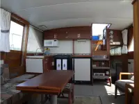 Chris Craft Constellation TriCabin 