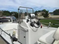Boston Whaler Dauntless 