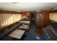 Carver Mariner Cabin Cruiser