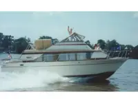 Carver Mariner Cabin Cruiser 