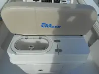 Sea Chaser 24 HFC Center Console