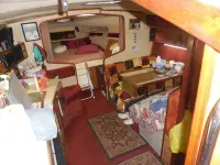 Sea Ray Sundancer Aft Cabin 