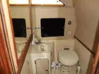 Sea Ray Sundancer Aft Cabin 