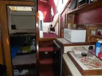 Sea Ray Sundancer Aft Cabin 