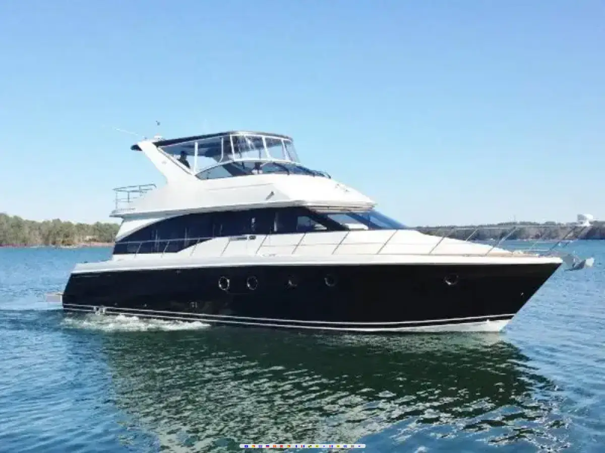 Carver 54 Voyager 