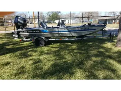 Bass Tracker X17 