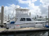 Hatteras 38 