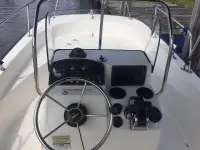 Boston Whaler Montauk 170 