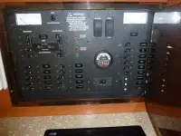 Rinker Fiesta Vee 320