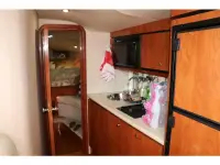 Fountain 48 Express Cruiser