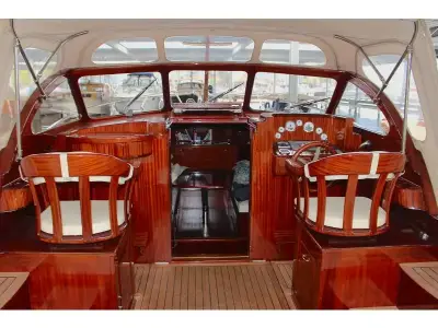Da Vinci 32 aft cabin 