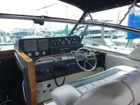 Sea Ray Express Cruiser 