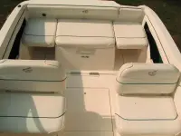 Sea Ray 215 Express Cruiser