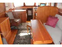 Grand Banks Eastbay 43 