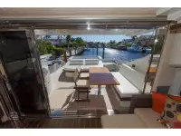 Azimut 68s 
