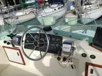 Bertram 28 Flybridge II 