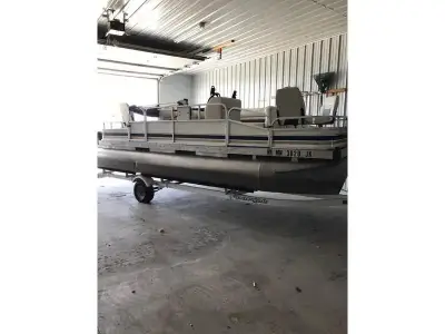Weeres Fishing Pontoon 