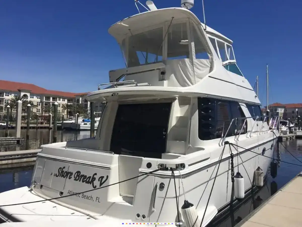 Carver 45 Voyager 