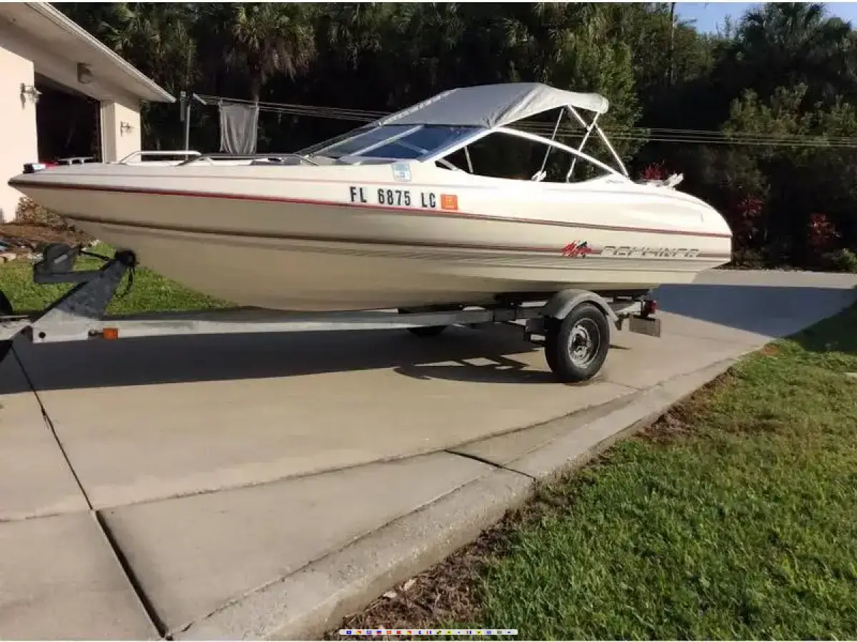 Bayliner Capri  Photo 1