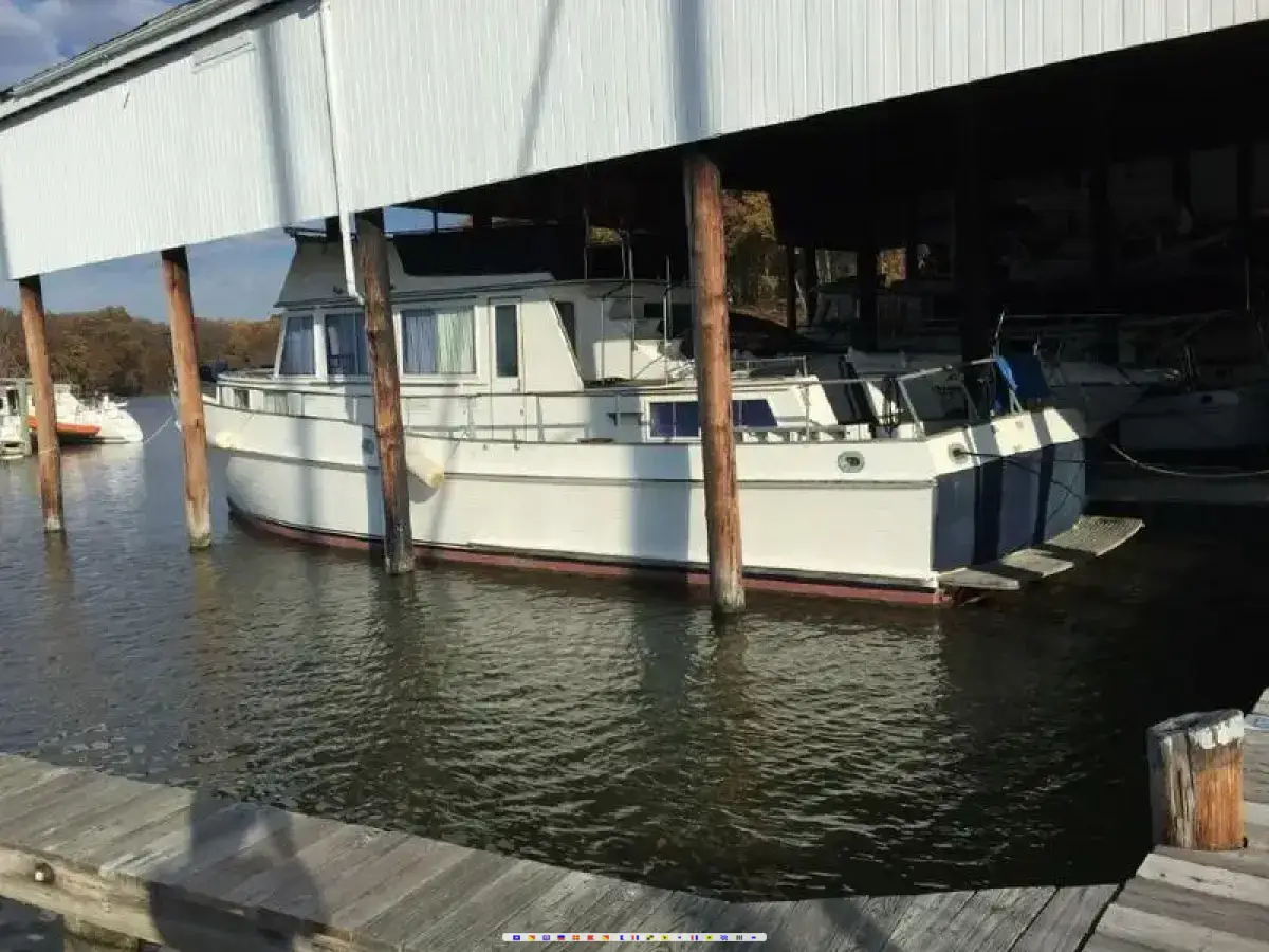 Grand Banks 49 