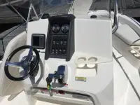 Boston Whaler Dauntless 