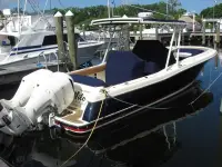 Chris Craft Catalina 