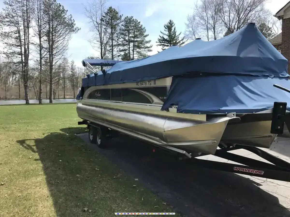 Avalon Windjammer 2585 Elite Tri Toon 