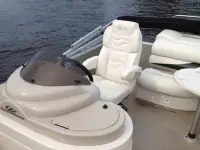 Crest 111 Pontoon