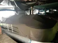Crest 111 Pontoon