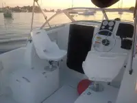 Hydra-Sports 212 WA