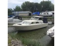 Chris Craft Catalina Express 