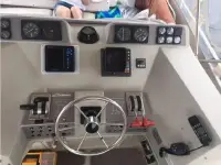 Cruisers 4280 Express Bridge 