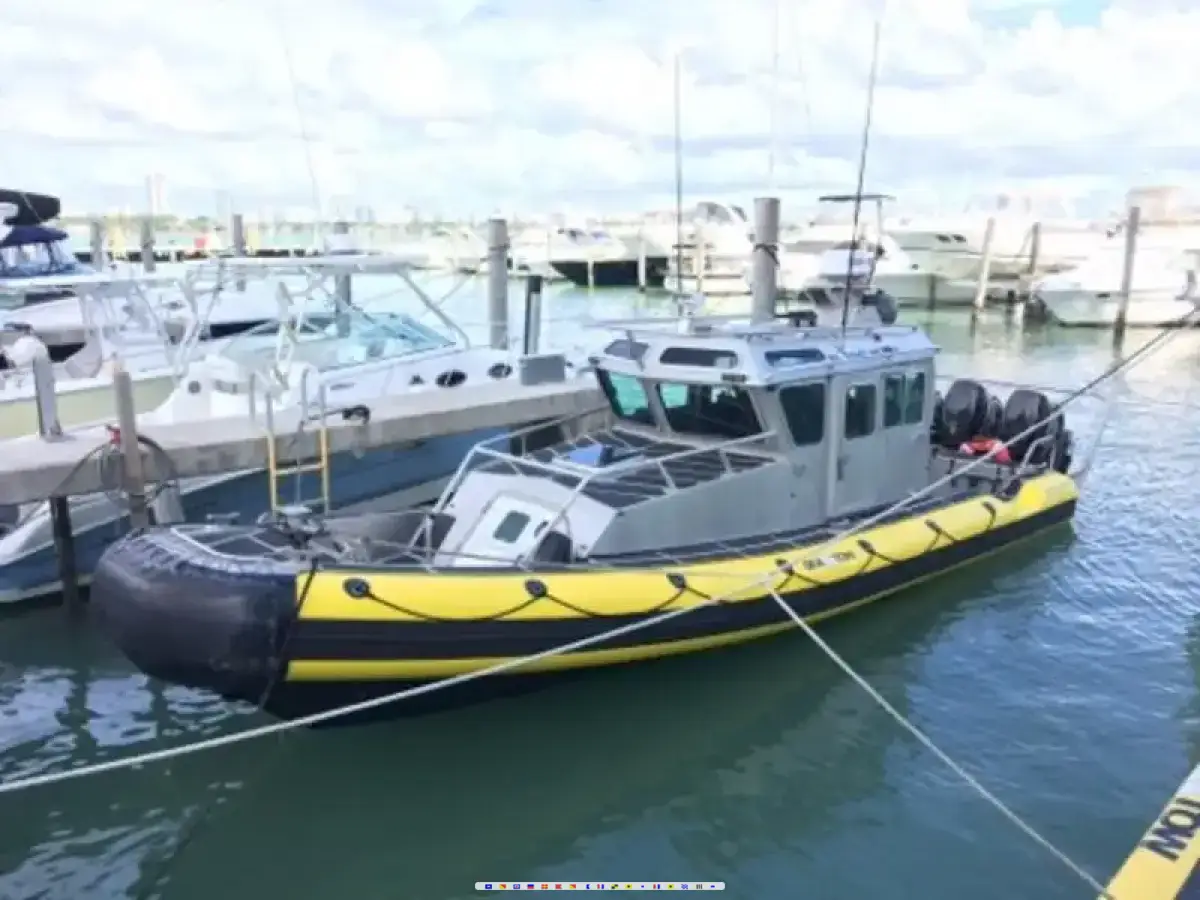 SAFEBOAT patrol boat 32 