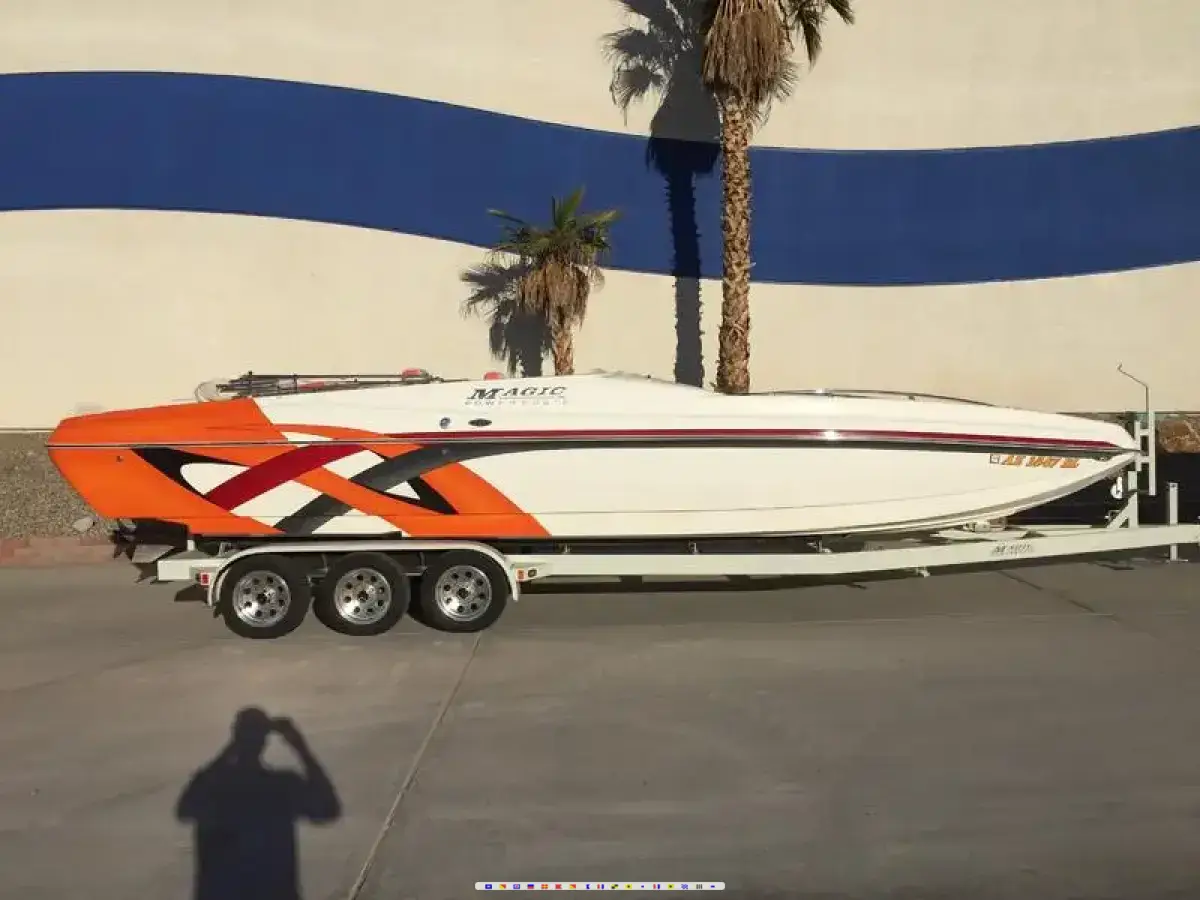 Magic 28 Deck Boat 