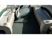 Sun Tracker Party Fishing Barge 