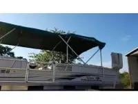 Sun Tracker Party Fishing Barge 